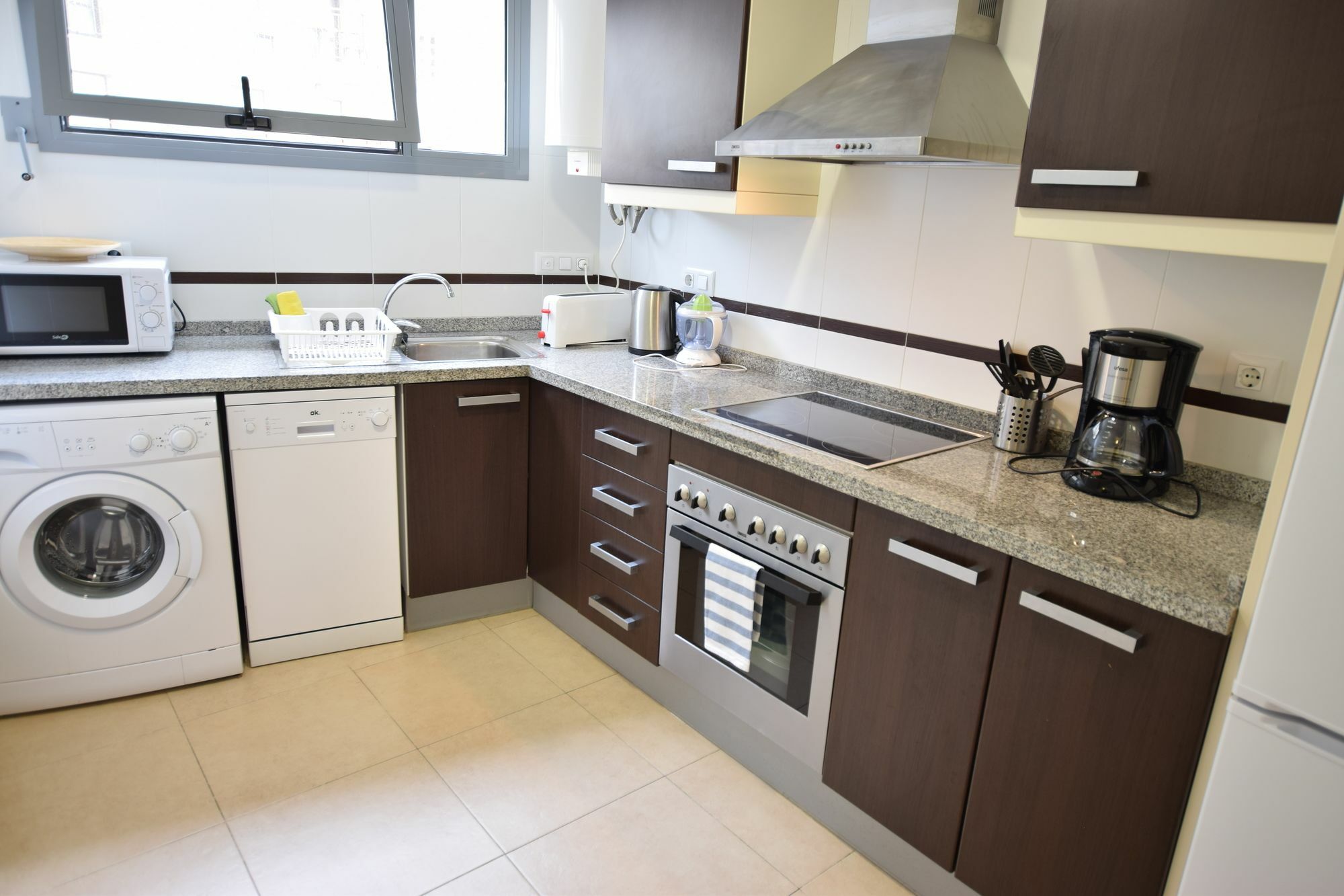 Plaza Mayor 2 Bedroom Apartment كاليبي المظهر الخارجي الصورة